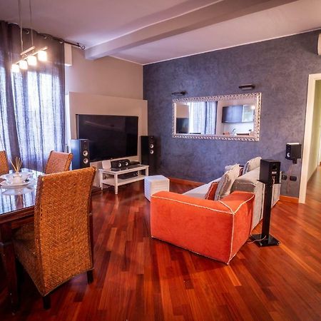 Cinematic Modern Flat, 100 Mt Da Ospedale Lejlighed Ravenna Eksteriør billede