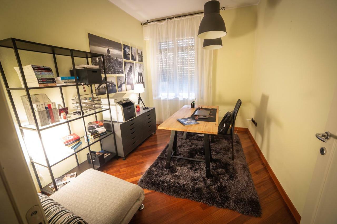 Cinematic Modern Flat, 100 Mt Da Ospedale Lejlighed Ravenna Eksteriør billede