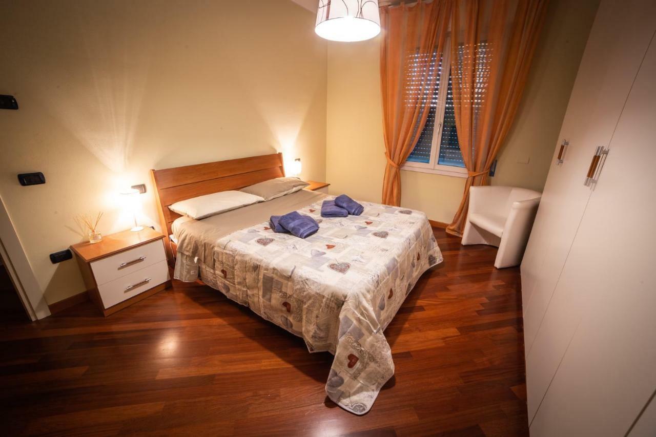 Cinematic Modern Flat, 100 Mt Da Ospedale Lejlighed Ravenna Eksteriør billede